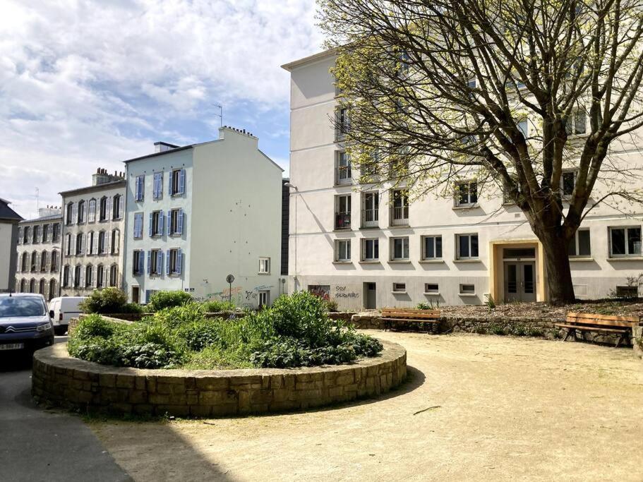 Les Capucins.Appartement Elegant,Vue Sur Le Jardin Брест Экстерьер фото